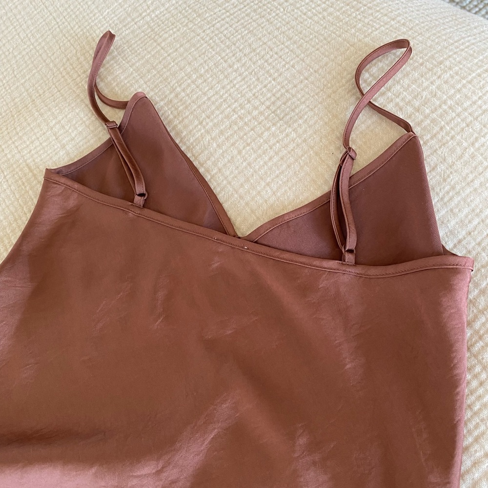Aritzia - Picture 3 of 5